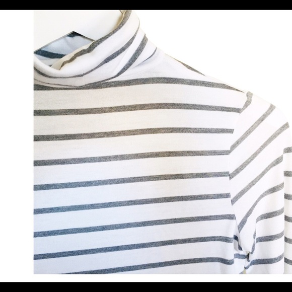 BANANA REPUBLIC Threadsoft Stripe Turtleneck Top With Long Sleeves Ivory Size XS - Picture 5 of 14